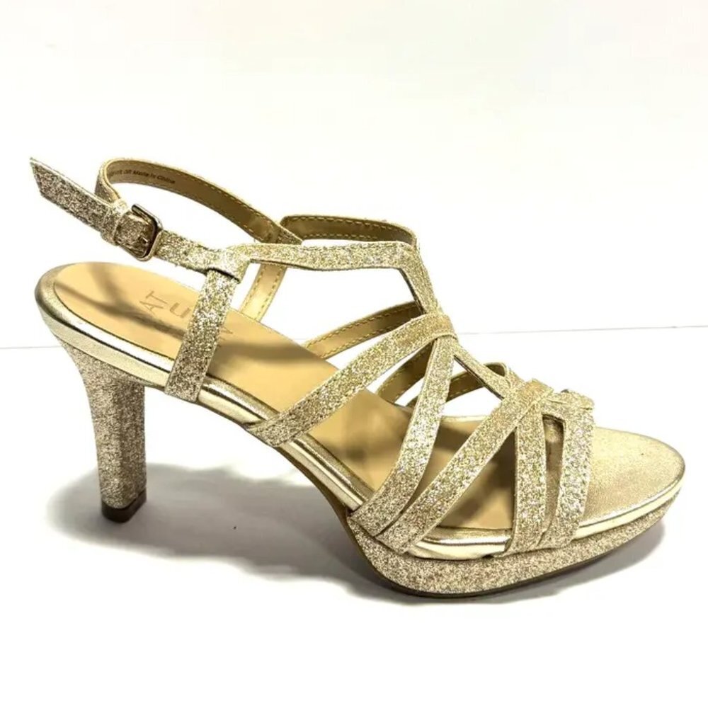 Naturalizer Womens Baylor Sandal Gold Metallic Size 6Wide
